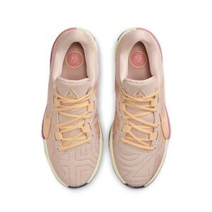 Nike “Zoom Freak” Fossil Stone Men’s Basketball Sneaker Giannis Antetokounmpo 15